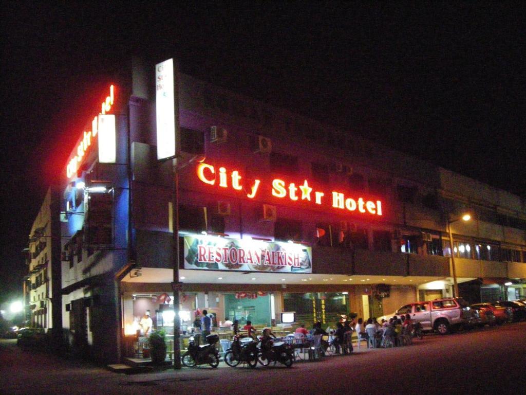 City Star Hotel Kulai Eksteriør bilde